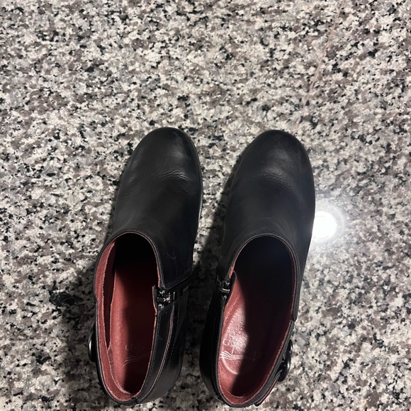 Dansko Perry Black Ankle Boot Bootie Waterproof Size Euro 40 US 9 - 9.5 - Picture 2 of 6